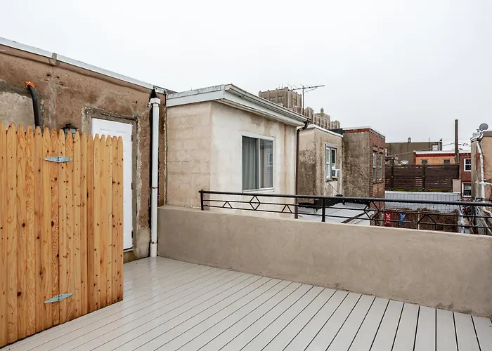 Stylish Stay In Center City, French-Japanese & Minimalist Vibes
