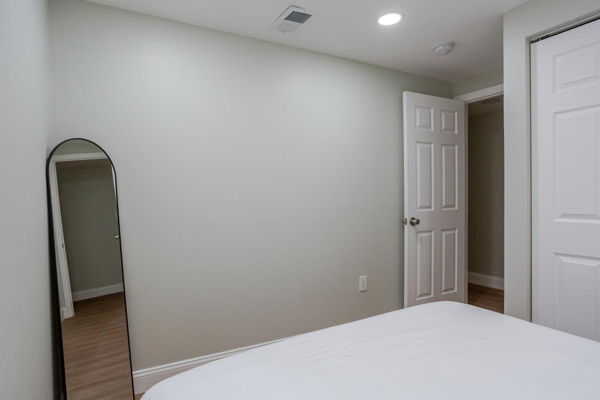 Stylish In Center City, French-japanese & Minimalist Vibes * Philadelphie